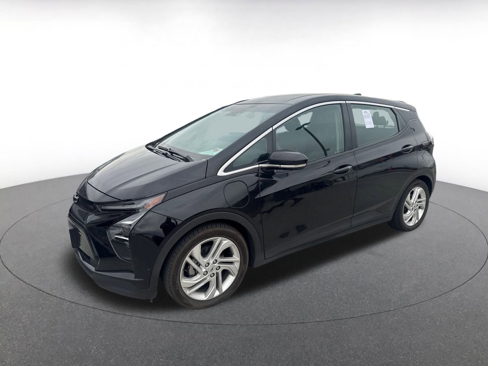 Thumbnail: 2023 Chevrolet Bolt EV - 3