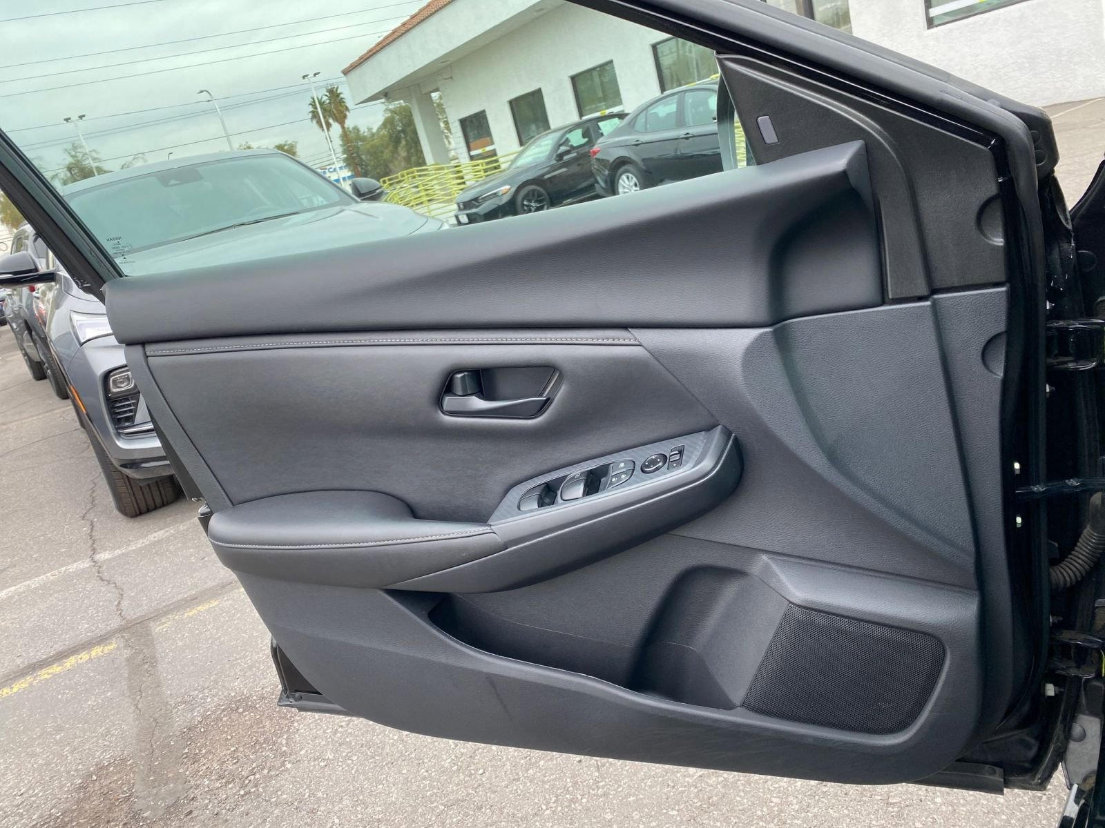 Thumbnail: 2025 Nissan Sentra - 18