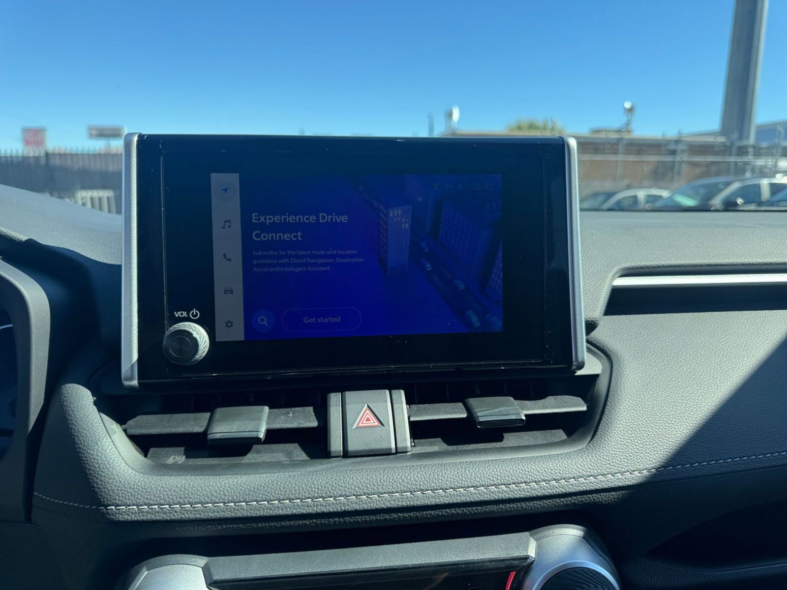 Thumbnail: 2025 Toyota RAV4 - 18