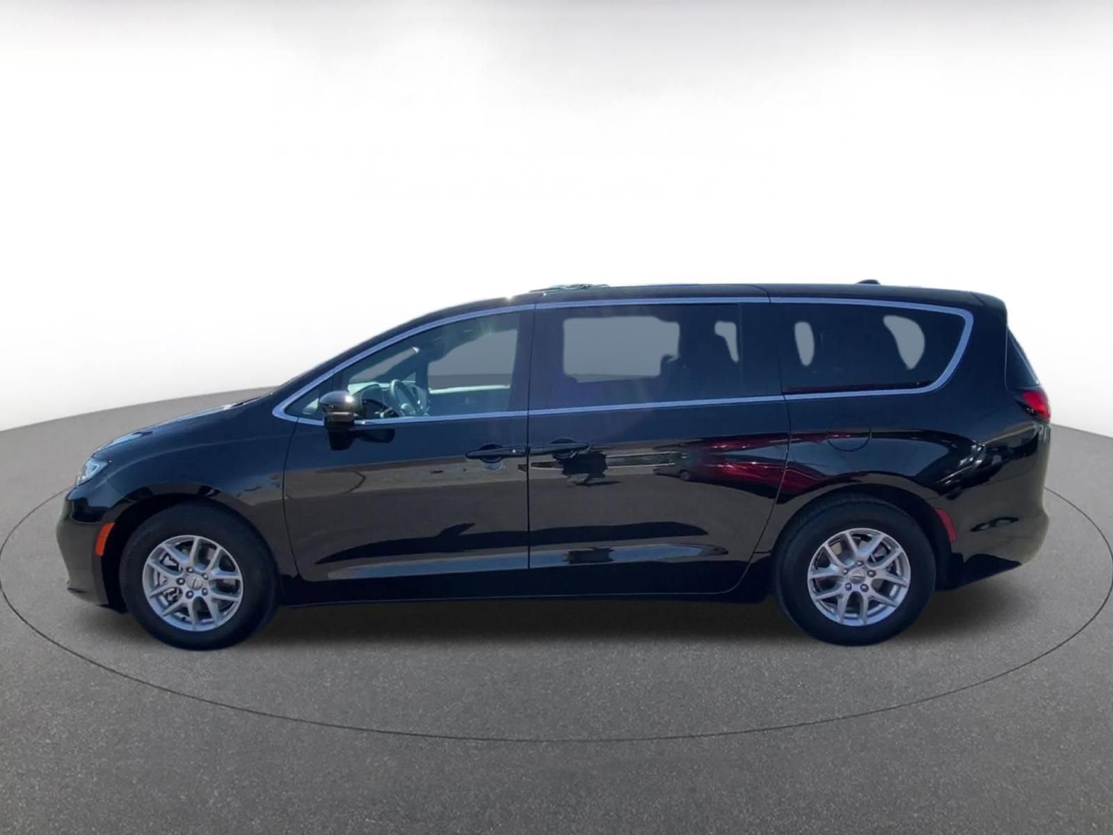 Thumbnail: 2025 Kia Sportage - 9