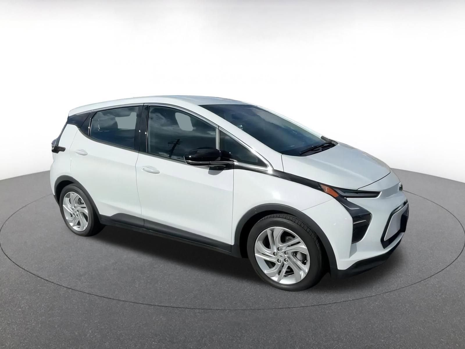 Thumbnail: 2023 Chevrolet Bolt EV - 2