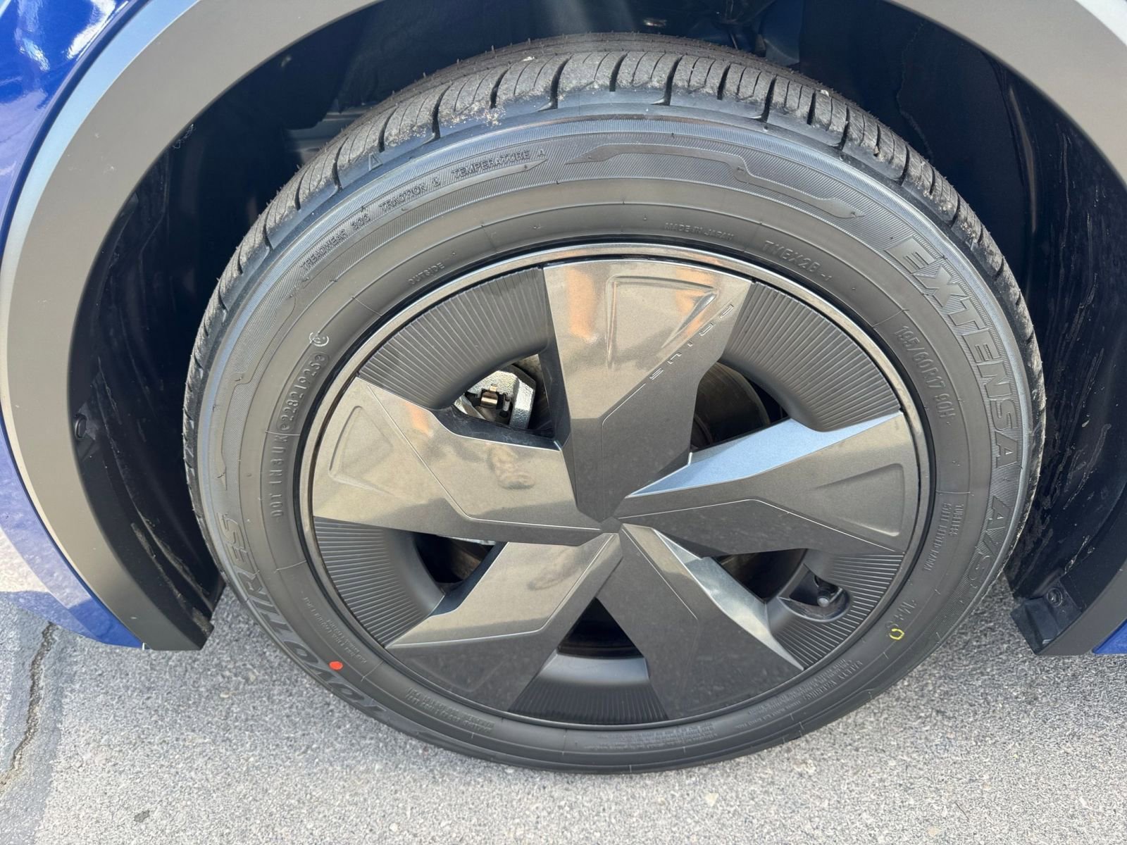 Thumbnail: 2025 Toyota Prius - 28