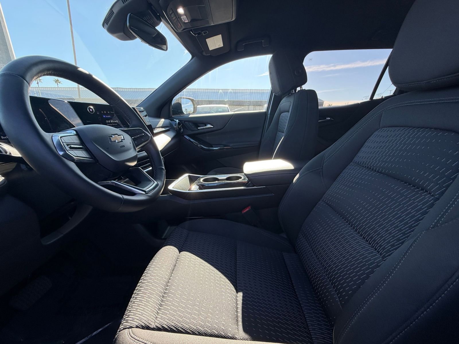 Thumbnail: 2025 Chevrolet Equinox - 24