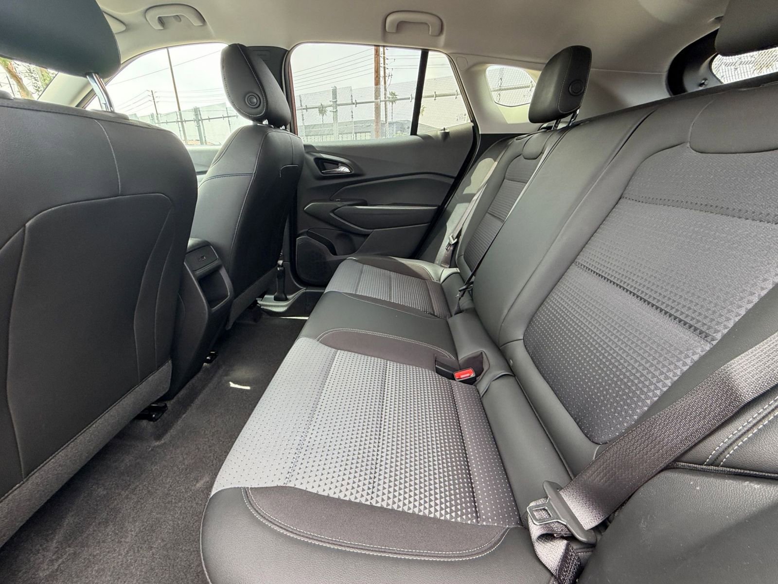 Thumbnail: 2025 Chevrolet Trax - 24