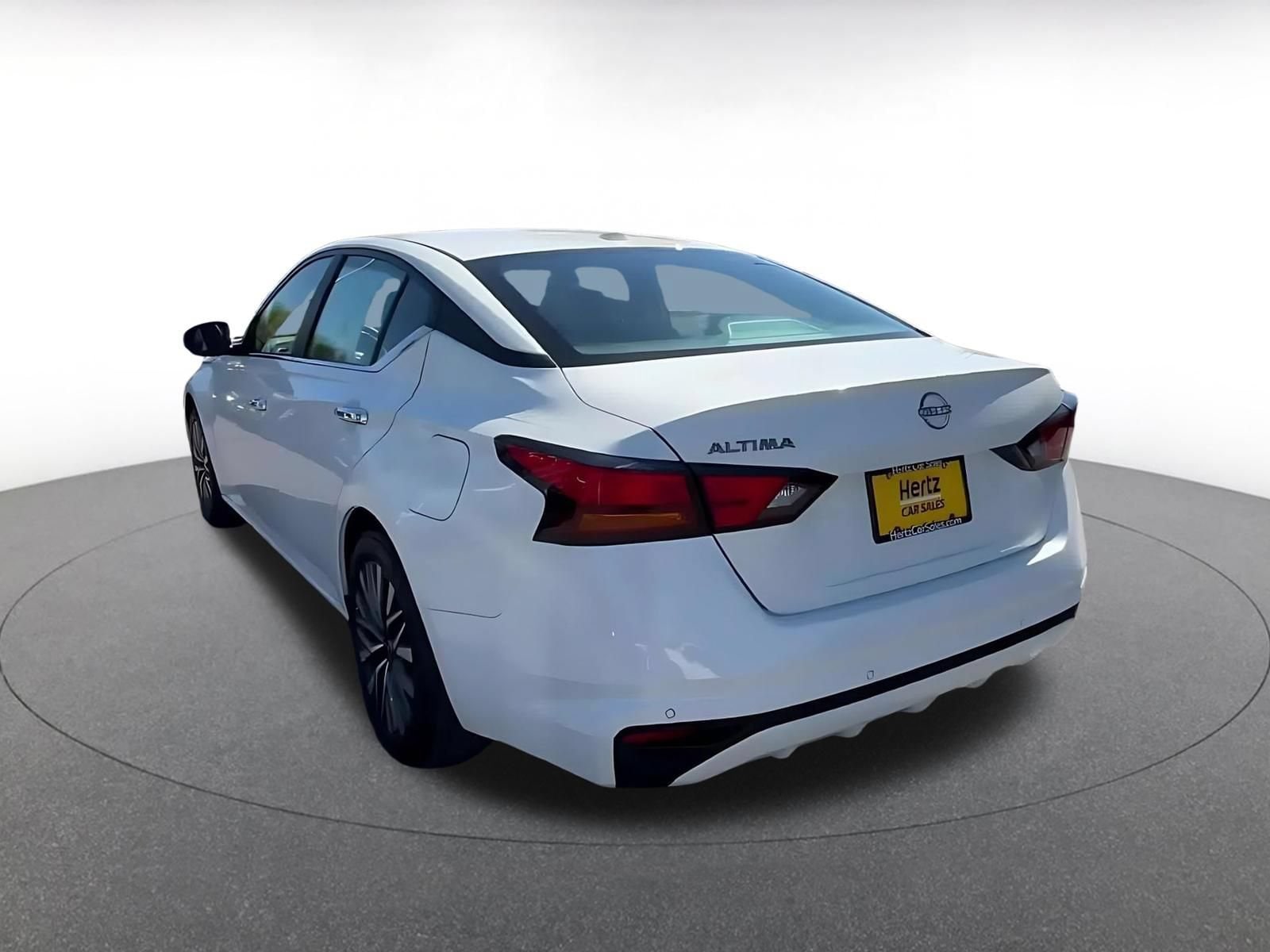 Thumbnail: 2025 Nissan Altima - 11