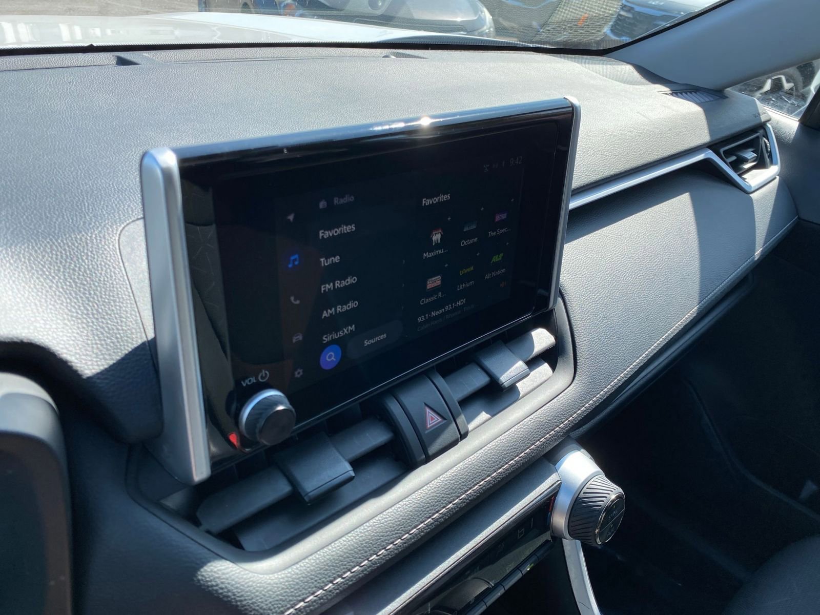 Thumbnail: 2025 Toyota RAV4 - 17