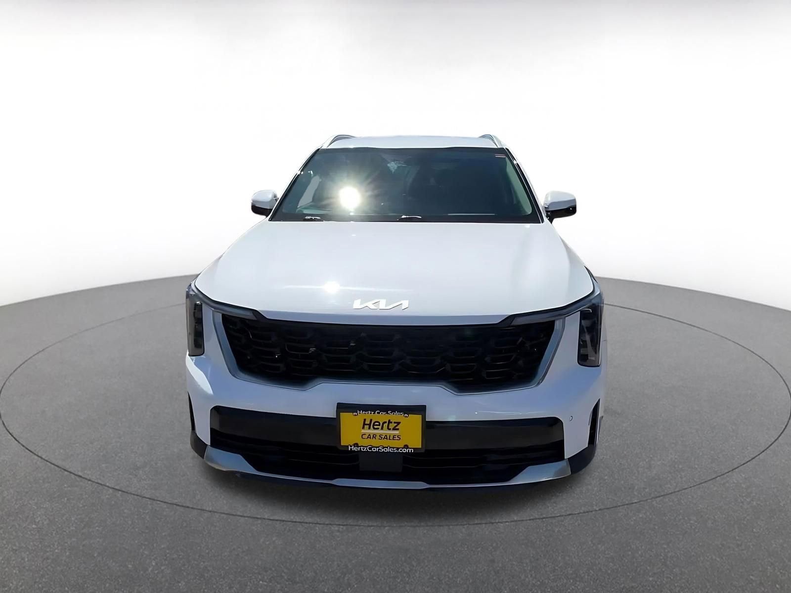 Thumbnail: 2024 Kia Sorento - 4