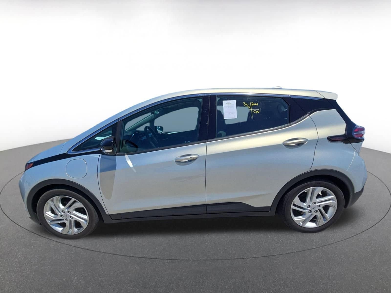 Thumbnail: 2023 Chevrolet Bolt EV - 6