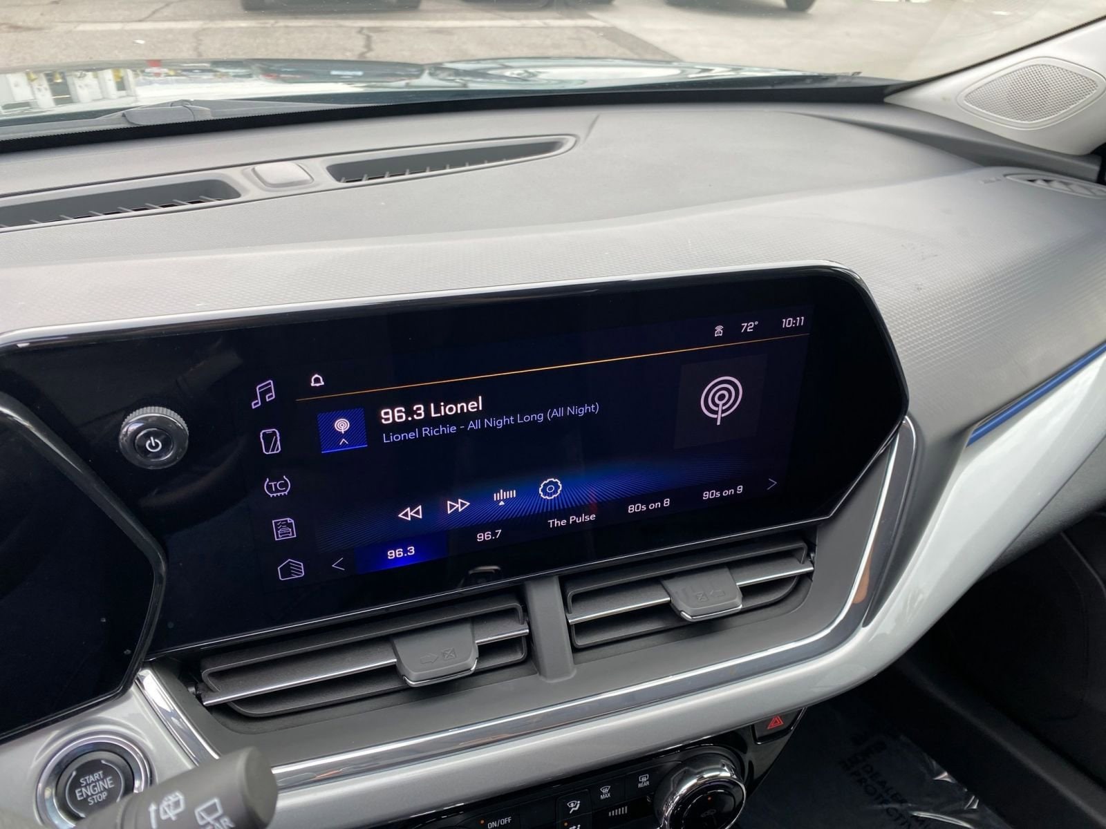 Thumbnail: 2025 Chevrolet Trax - 21