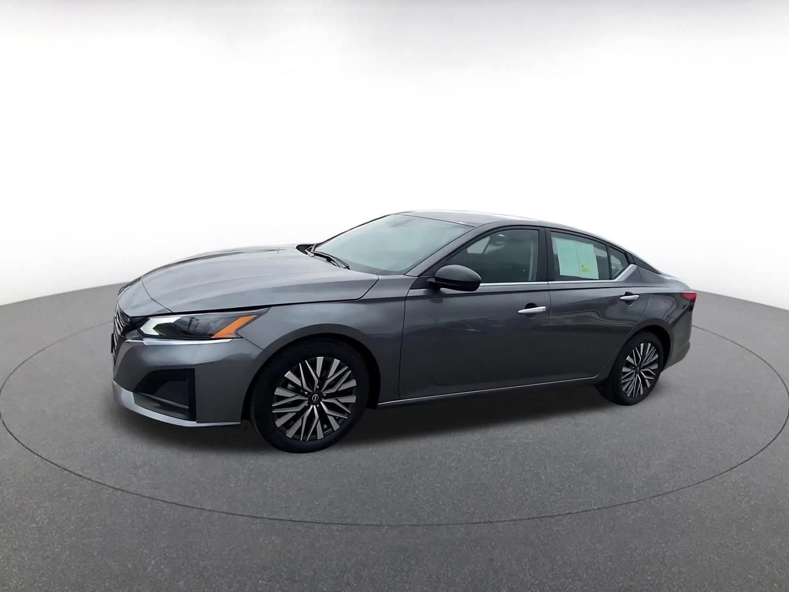 Thumbnail: 2025 Nissan Altima - 8
