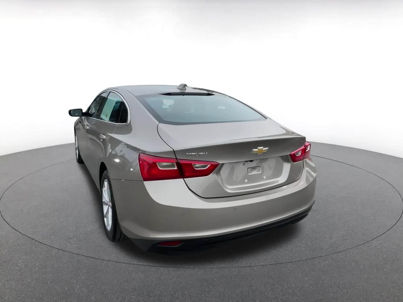 Thumbnail: 2023 Chevrolet Malibu - 11