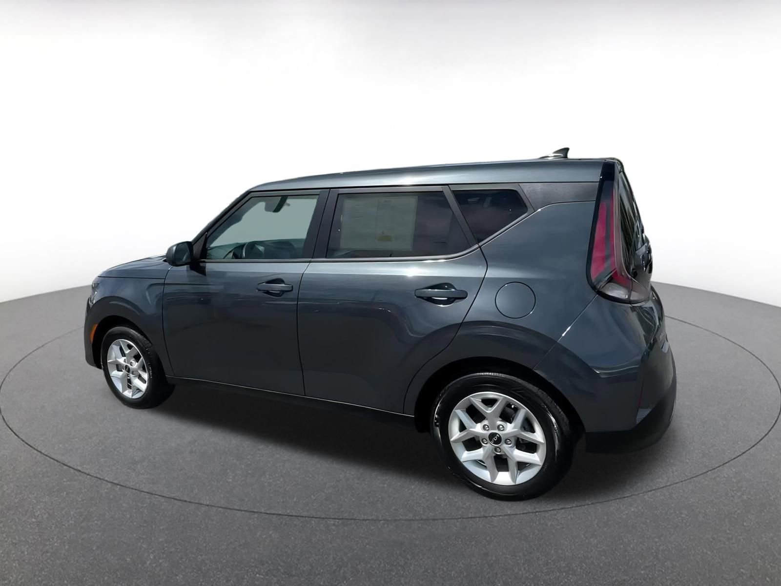 Thumbnail: 2023 Kia Soul - 10