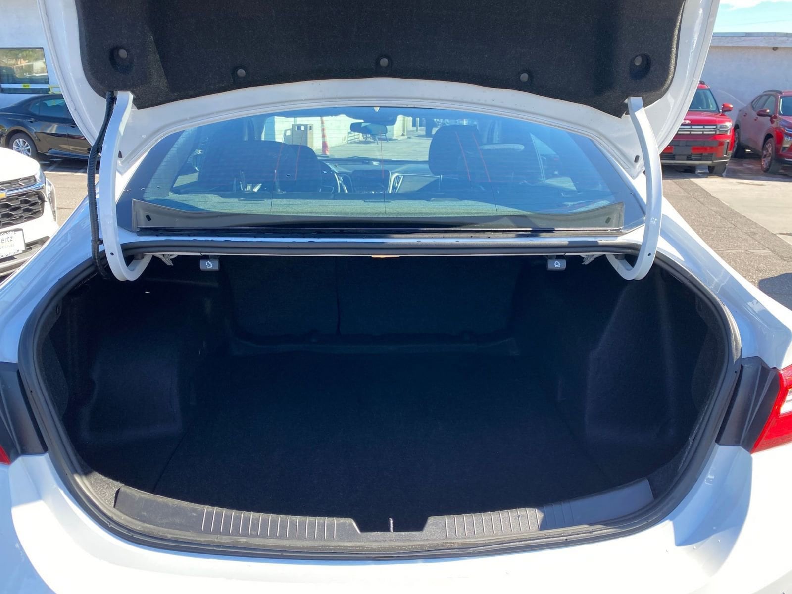 Thumbnail: 2024 Chevrolet Malibu - 32