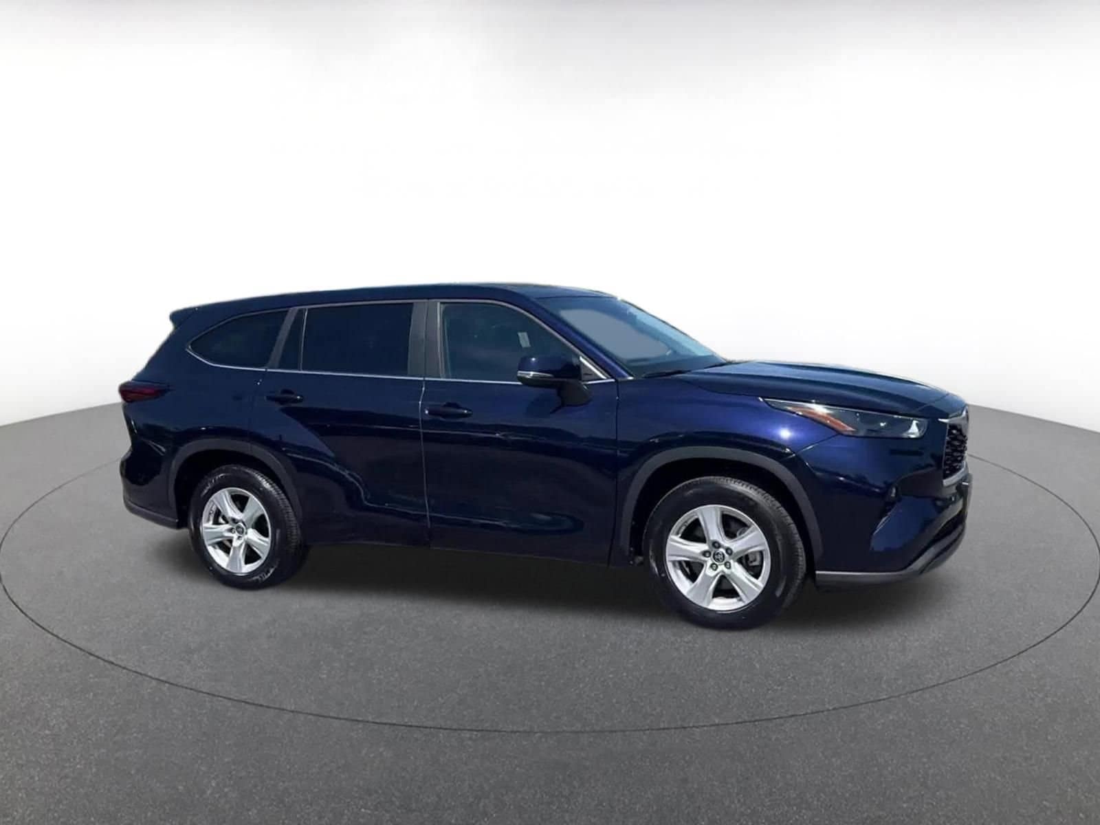 Thumbnail: 2025 Toyota Highlander - 2