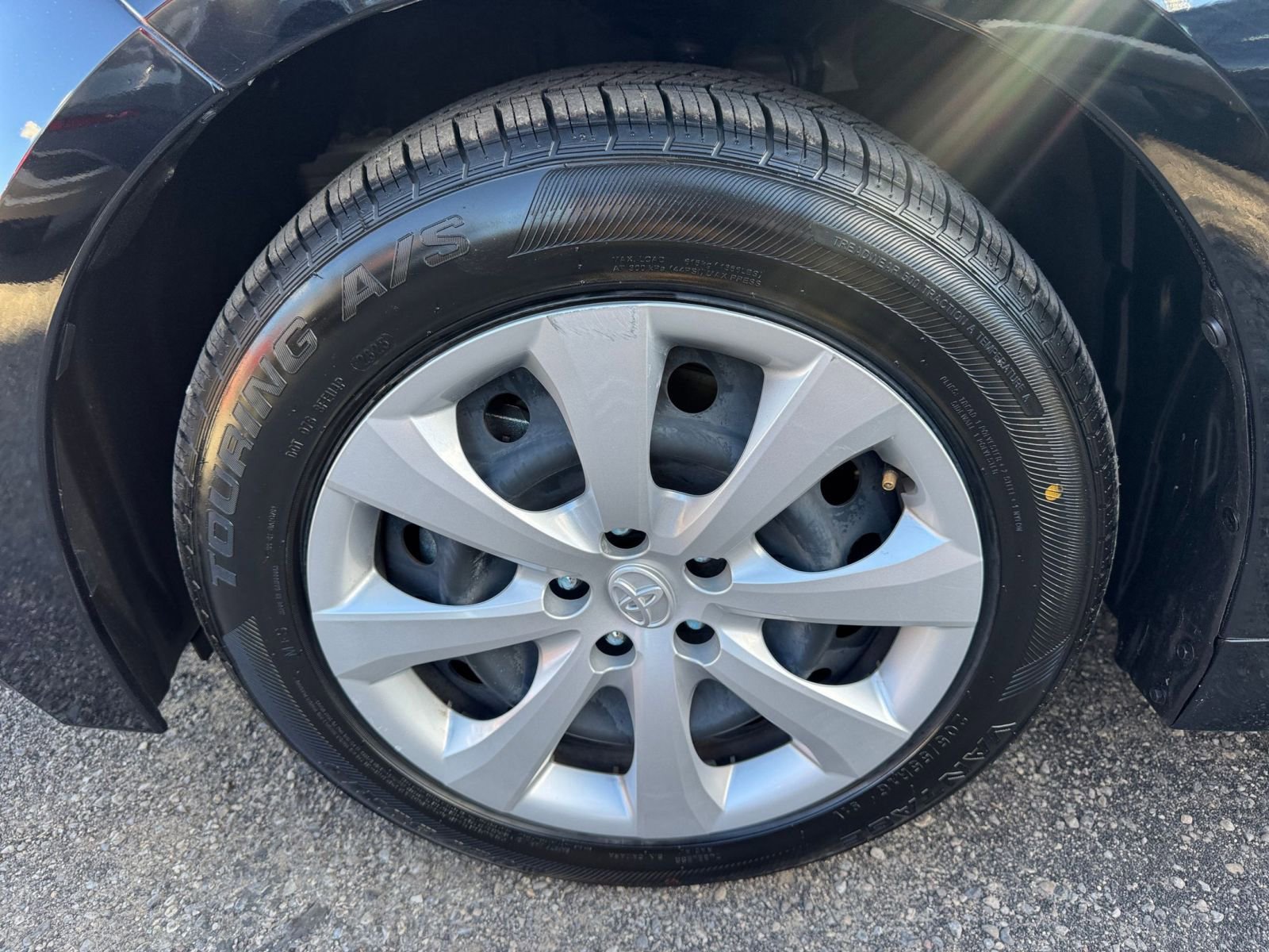 Thumbnail: 2025 Toyota Corolla - 28