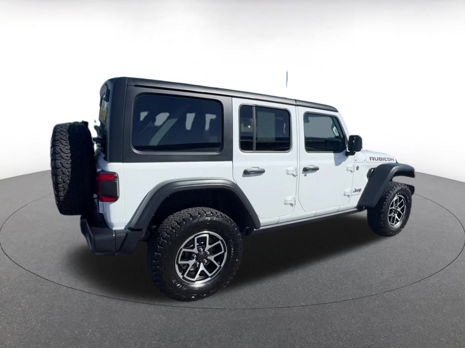 Thumbnail: 2025 Jeep Wrangler - 14