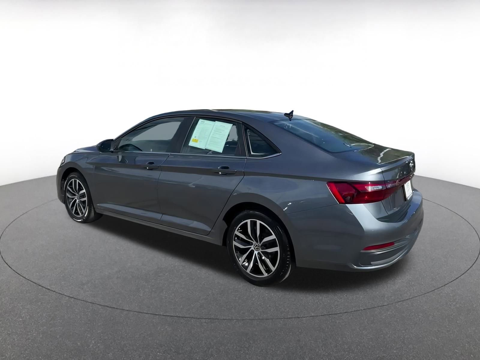 Thumbnail: 2025 Volkswagen Jetta - 11