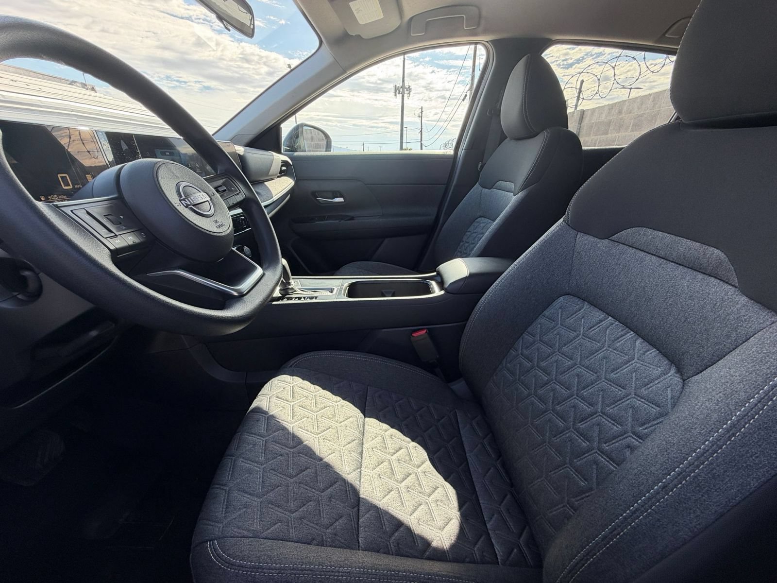 Thumbnail: 2026 Nissan Kicks - 25