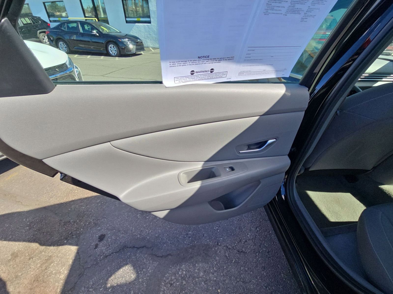 Thumbnail: 2025 Hyundai Elantra - 25