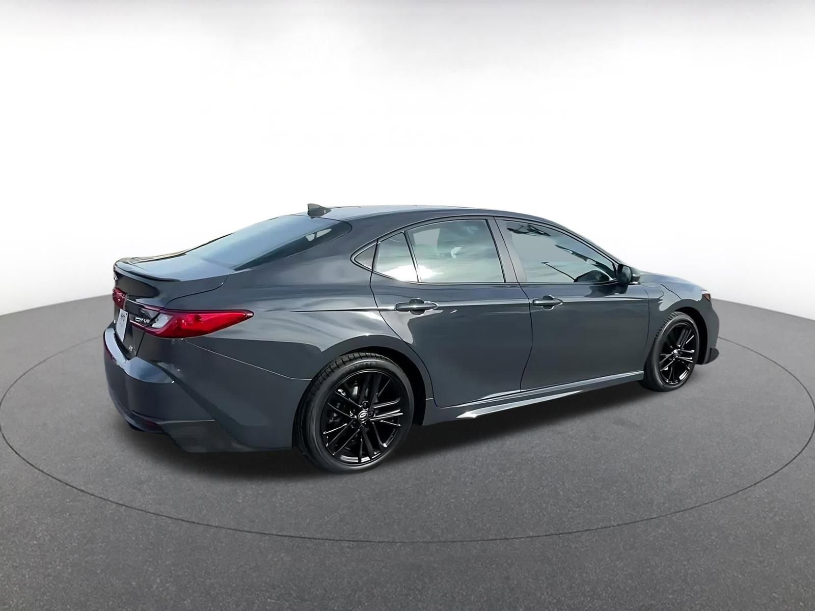 Thumbnail: 2025 Toyota Camry - 15