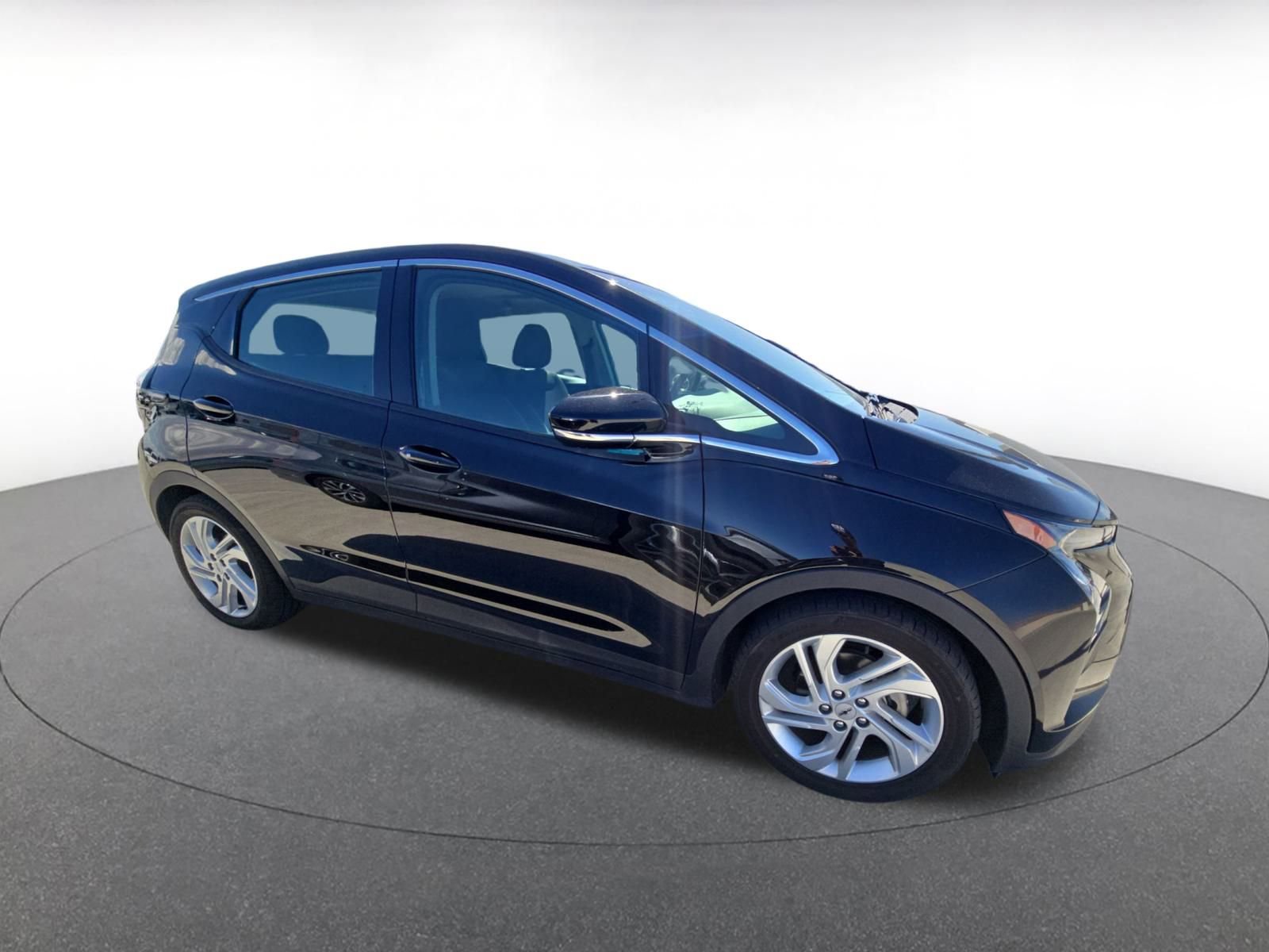 Thumbnail: 2023 Chevrolet Bolt EV - 2