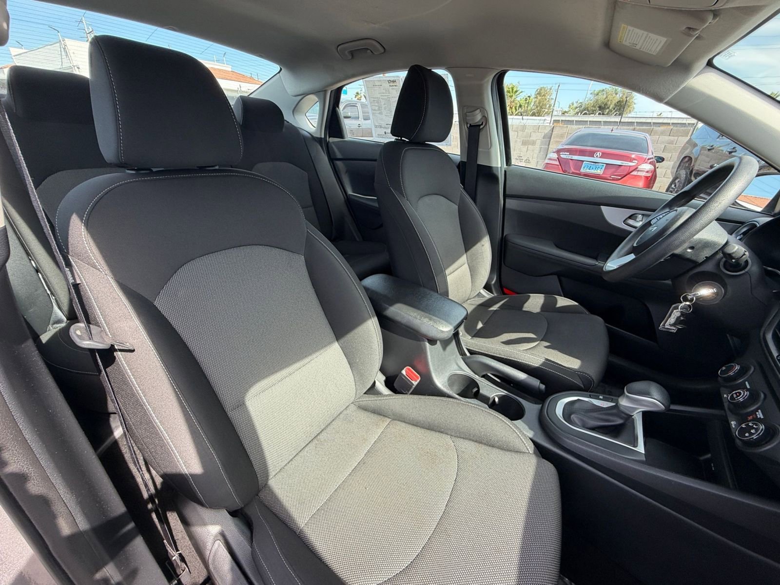 Thumbnail: 2023 Kia Forte - 34