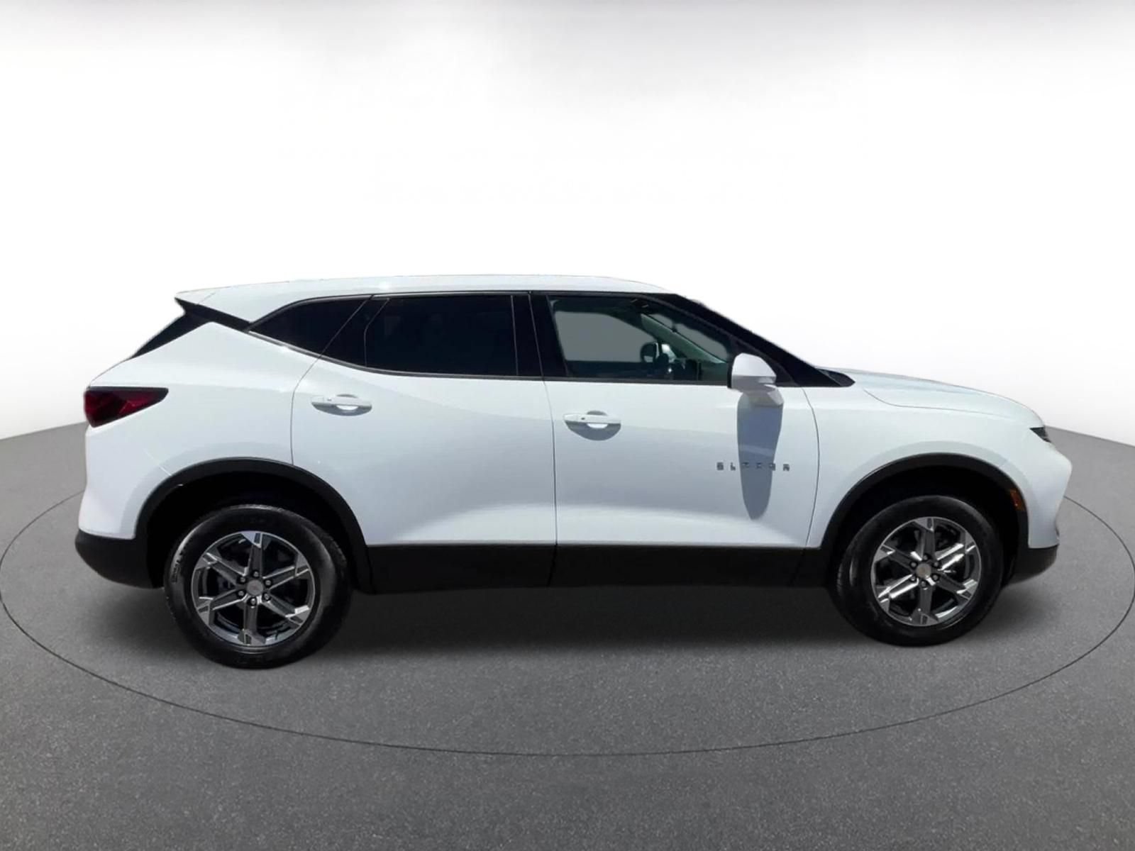 Thumbnail: 2026 Chevrolet Blazer - 16