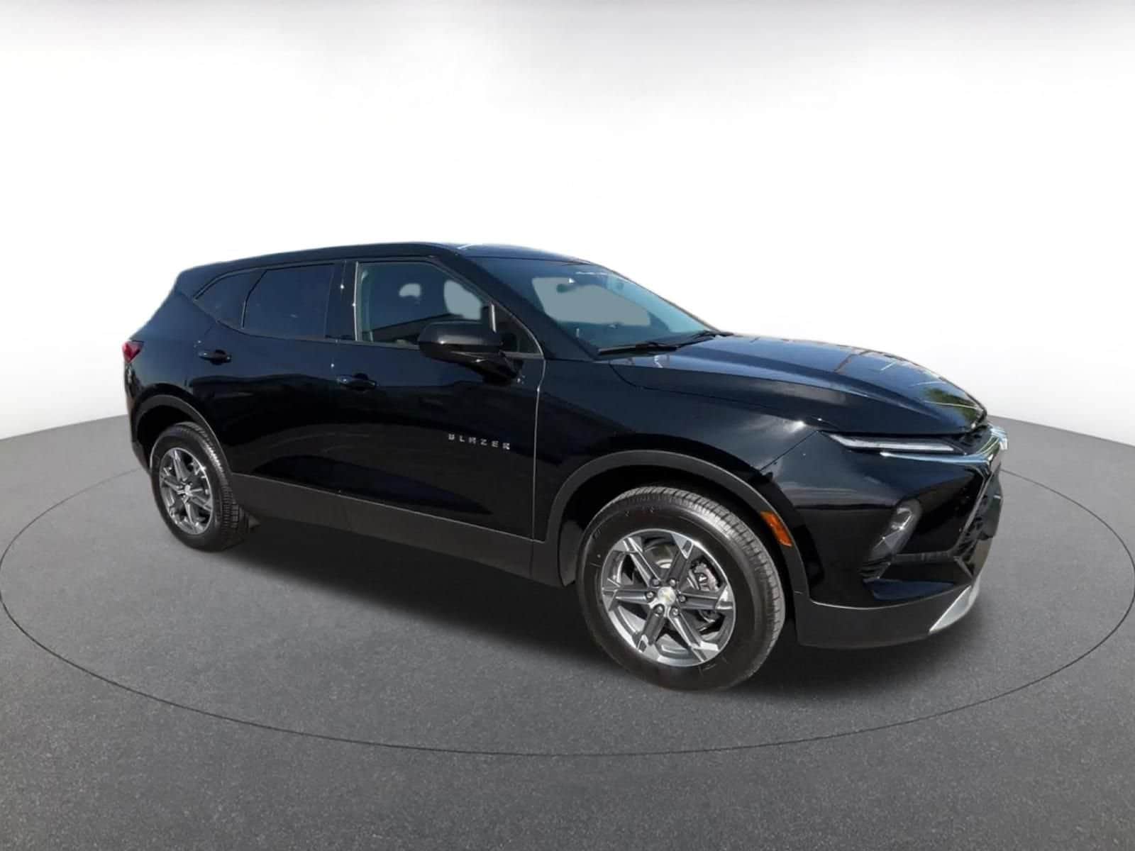Thumbnail: 2025 Chevrolet Blazer - 2