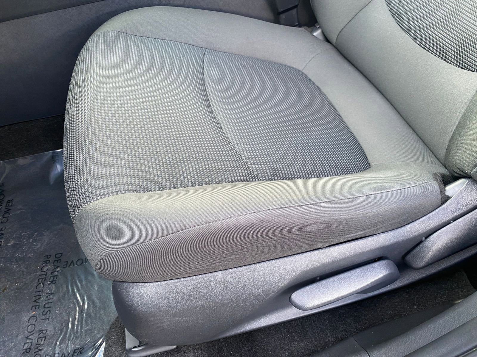 Thumbnail: 2025 Toyota RAV4 - 23