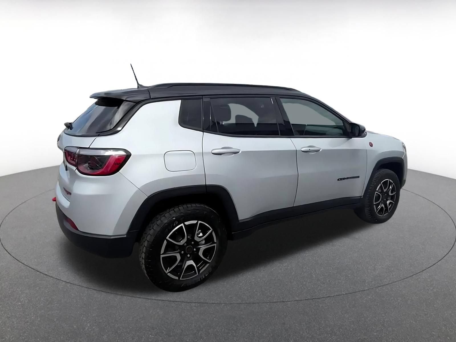 Thumbnail: 2025 Jeep Compass - 15