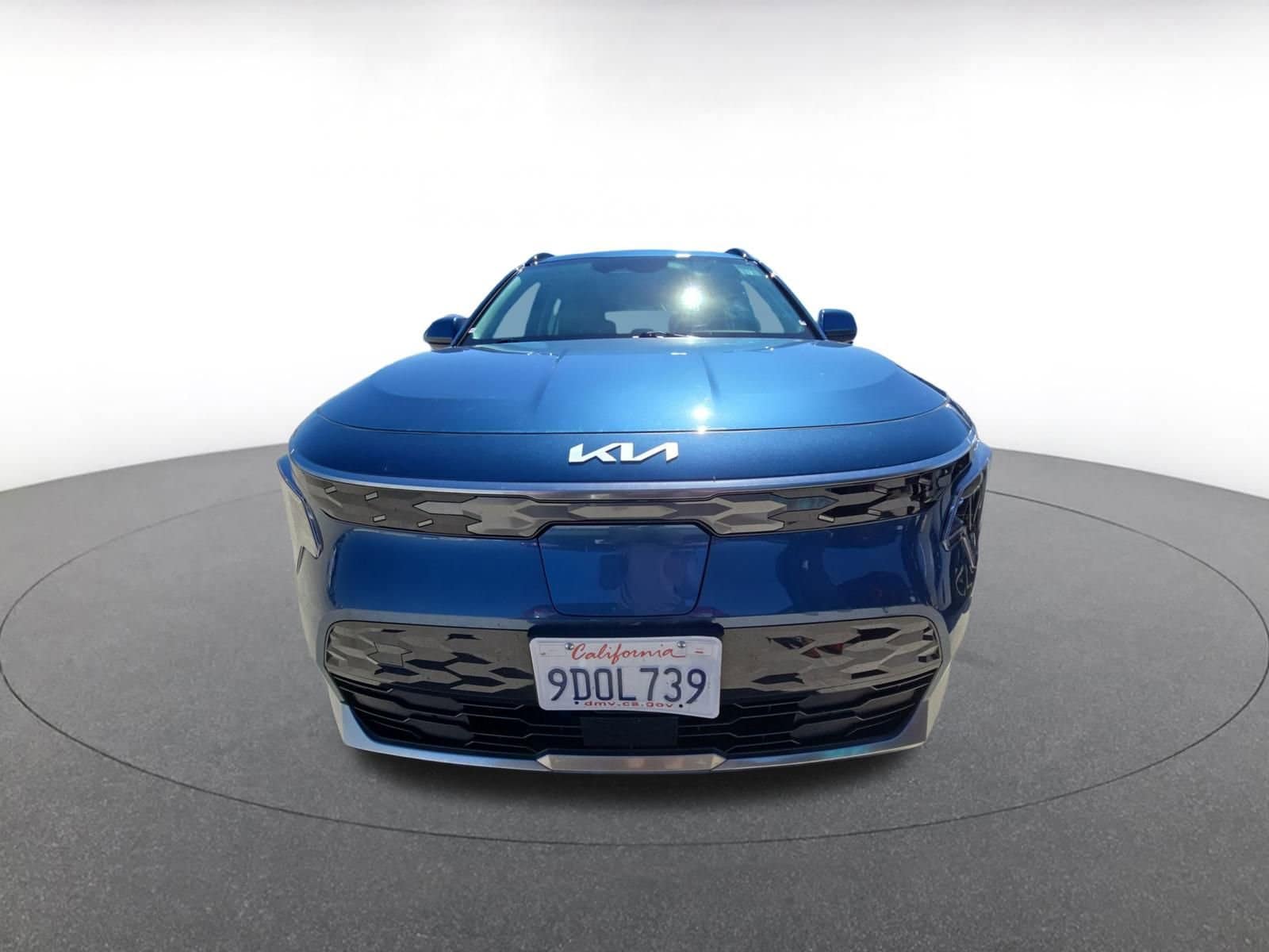 Thumbnail: 2023 Kia Niro - 3