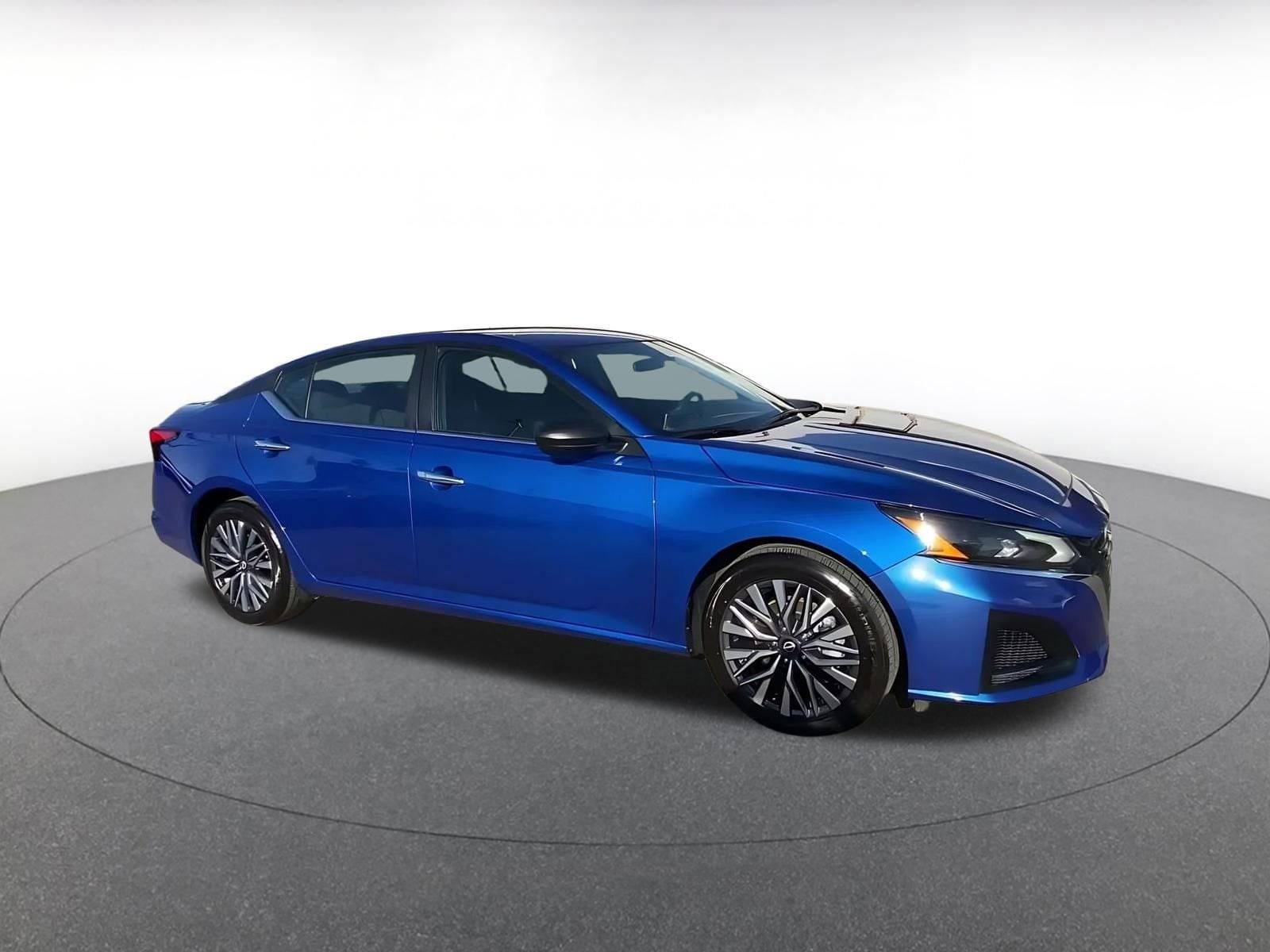 Thumbnail: 2025 Nissan Altima - 2