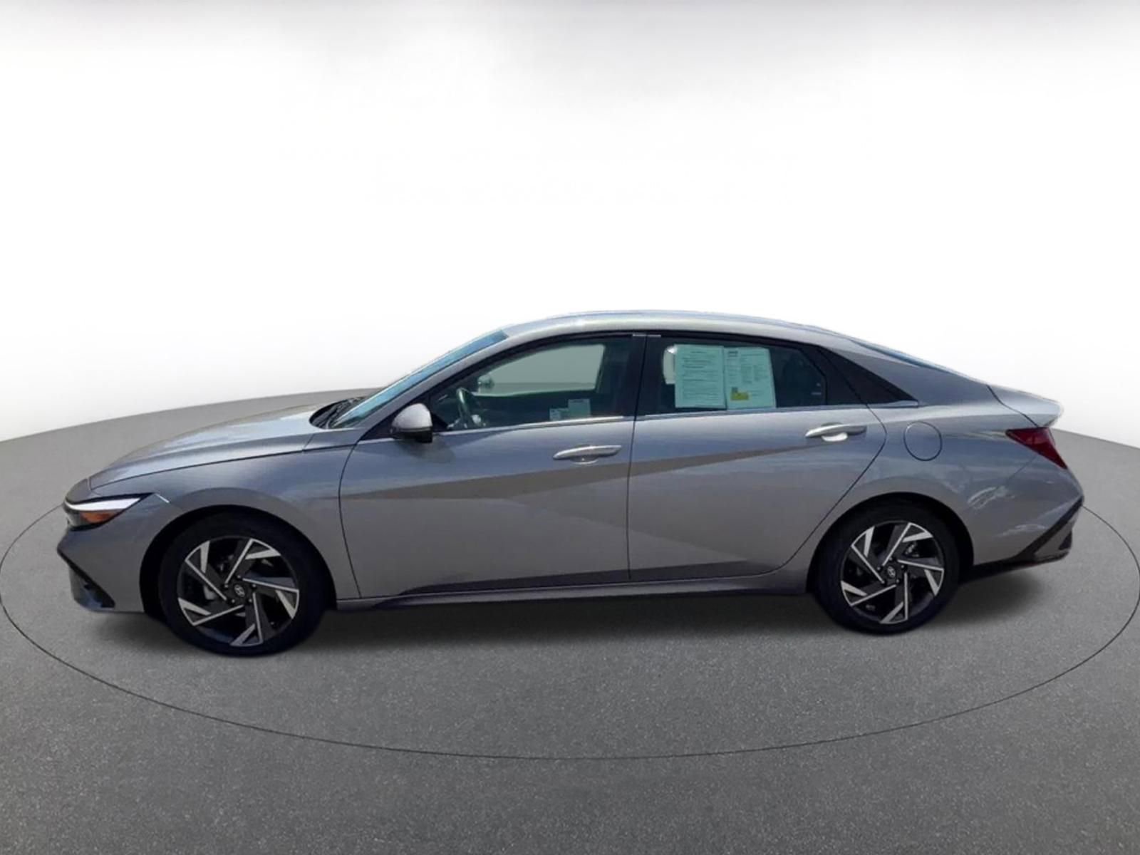 Thumbnail: 2025 Hyundai Elantra - 9