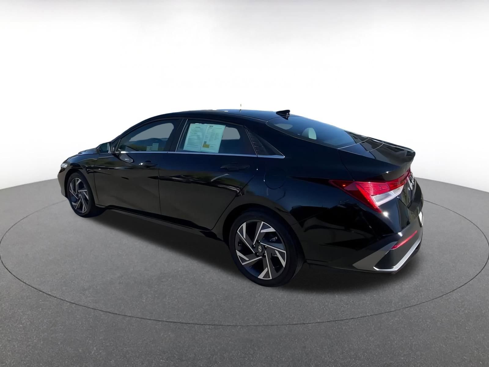 Thumbnail: 2025 Hyundai Elantra - 10