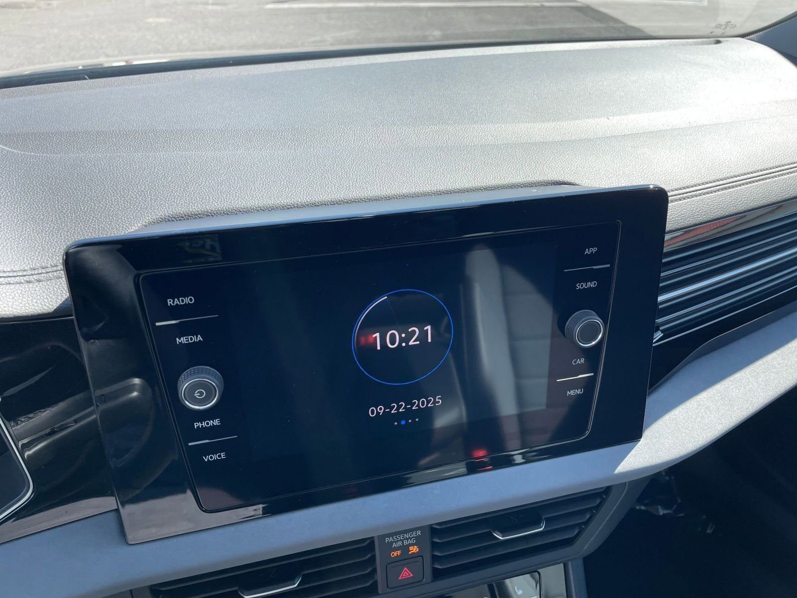 Thumbnail: 2025 Volkswagen Jetta - 21