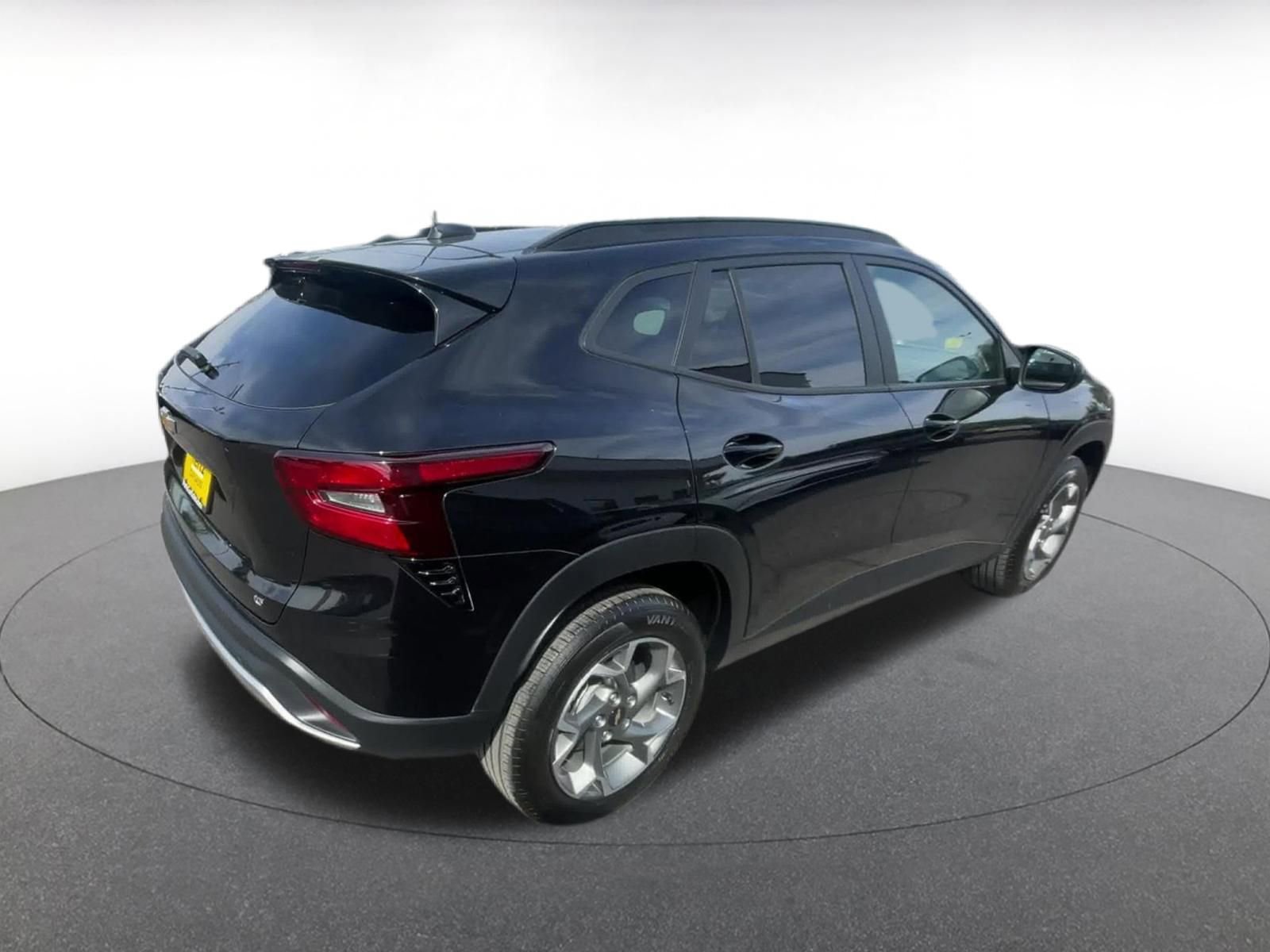 Thumbnail: 2025 Chevrolet Trax - 15