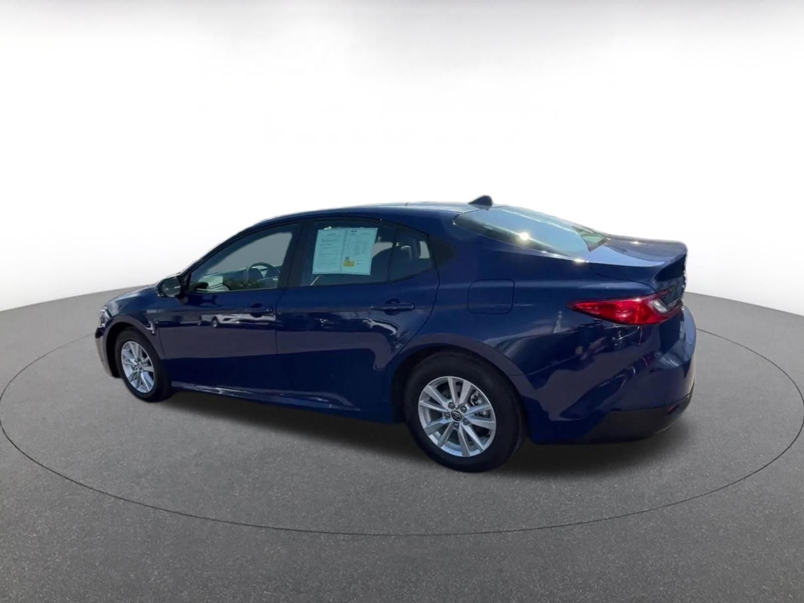 Thumbnail: 2025 Toyota Camry - 10