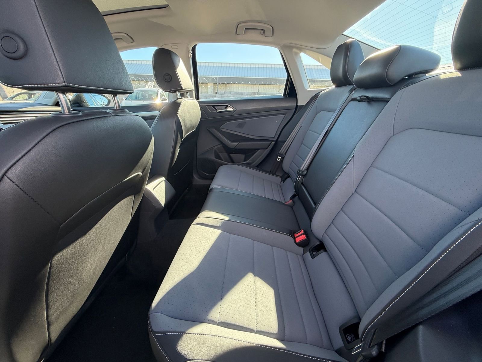 Thumbnail: 2025 Volkswagen Jetta - 23