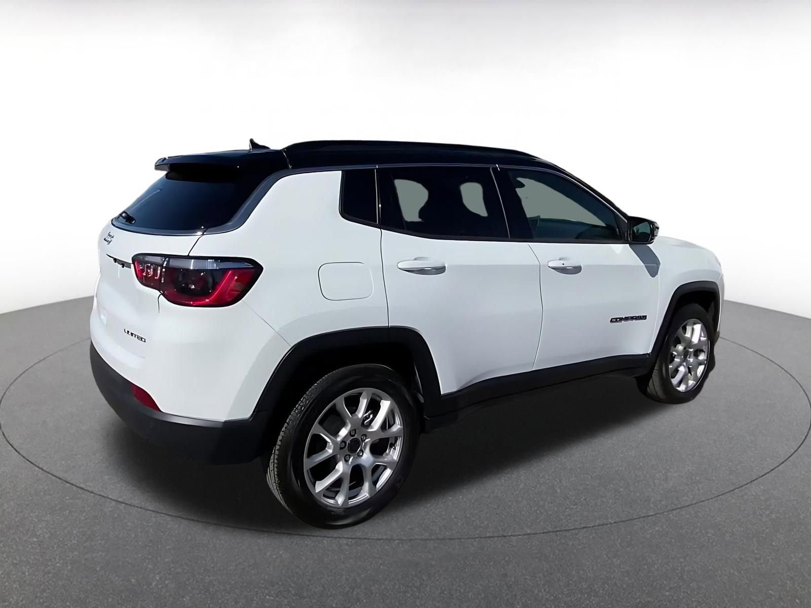 Thumbnail: 2025 Jeep Compass - 14