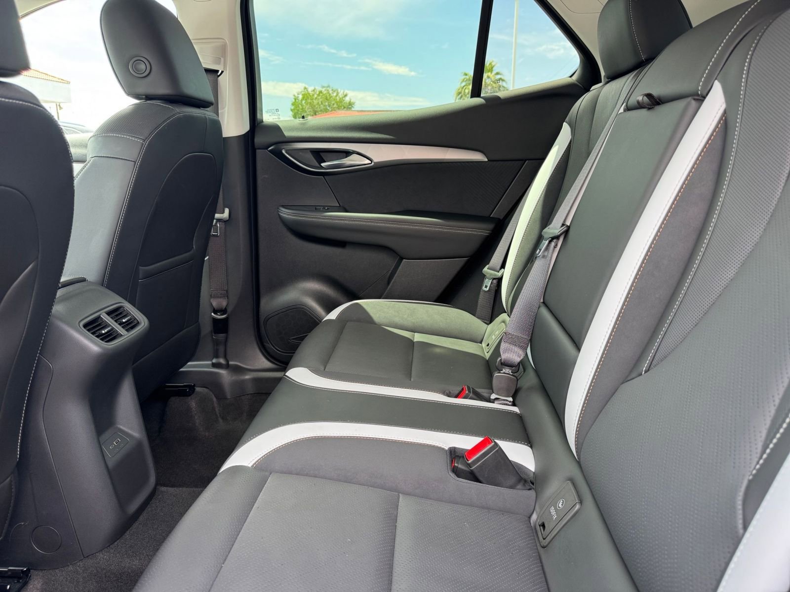 Thumbnail: 2024 Buick Envision - 20