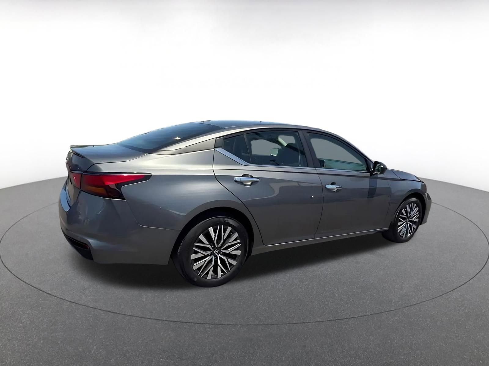 Thumbnail: 2025 Nissan Altima - 14