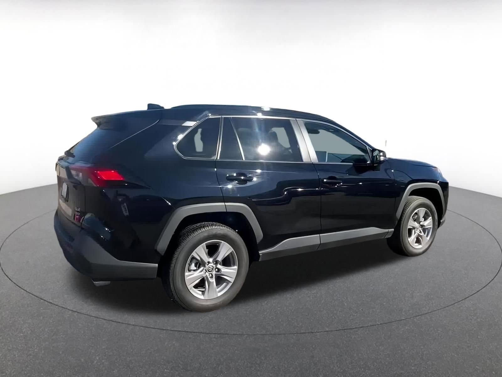 Thumbnail: 2025 Toyota RAV4 - 15