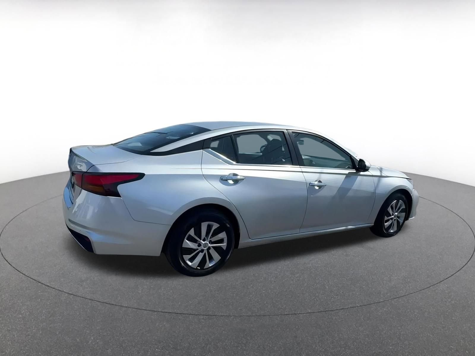 Thumbnail: 2023 Nissan Altima - 15