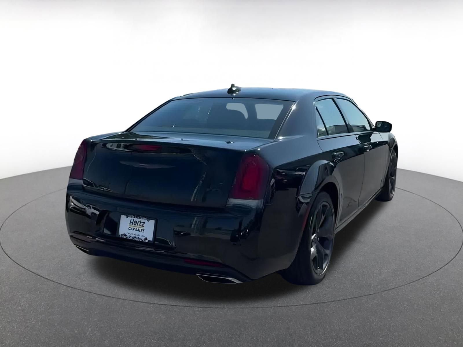 Thumbnail: 2022 Chrysler 300 - 13