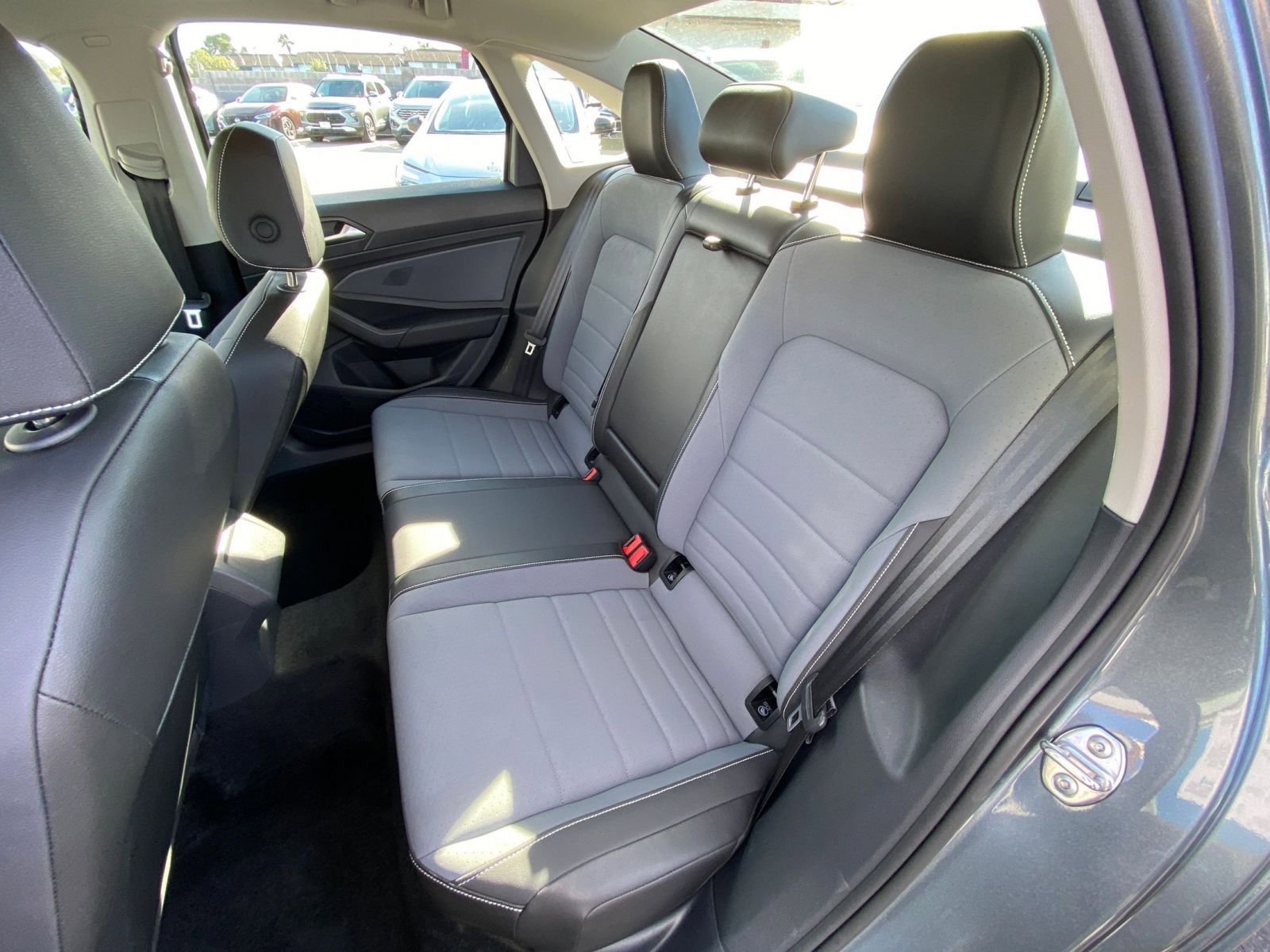 Thumbnail: 2025 Volkswagen Jetta - 25