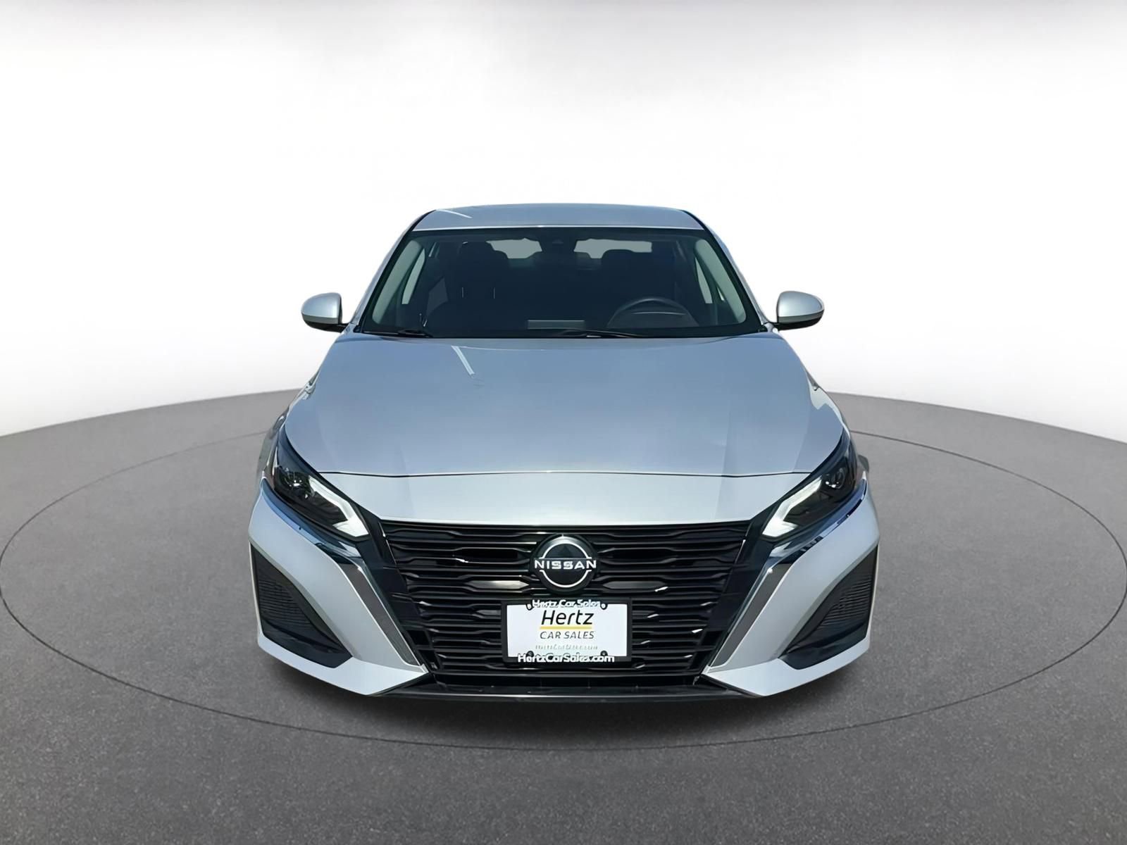 Thumbnail: 2023 Nissan Altima - 5