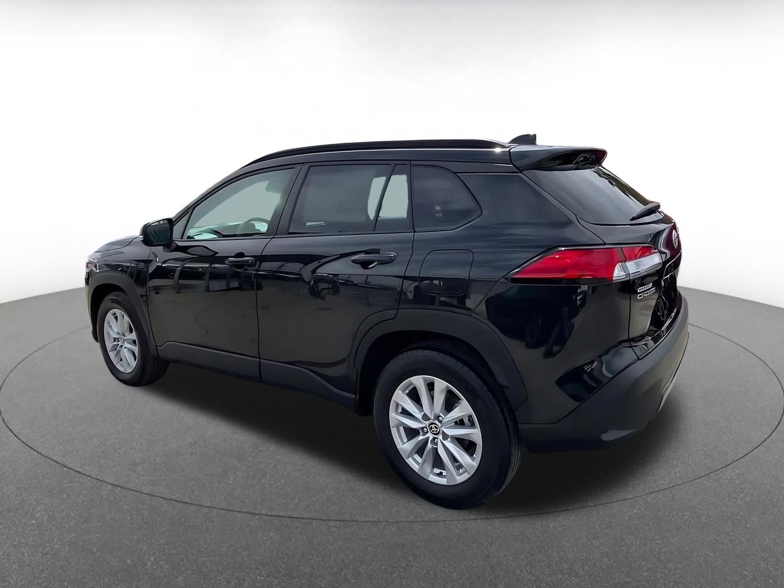 Thumbnail: 2025 Toyota Corolla Cross - 10