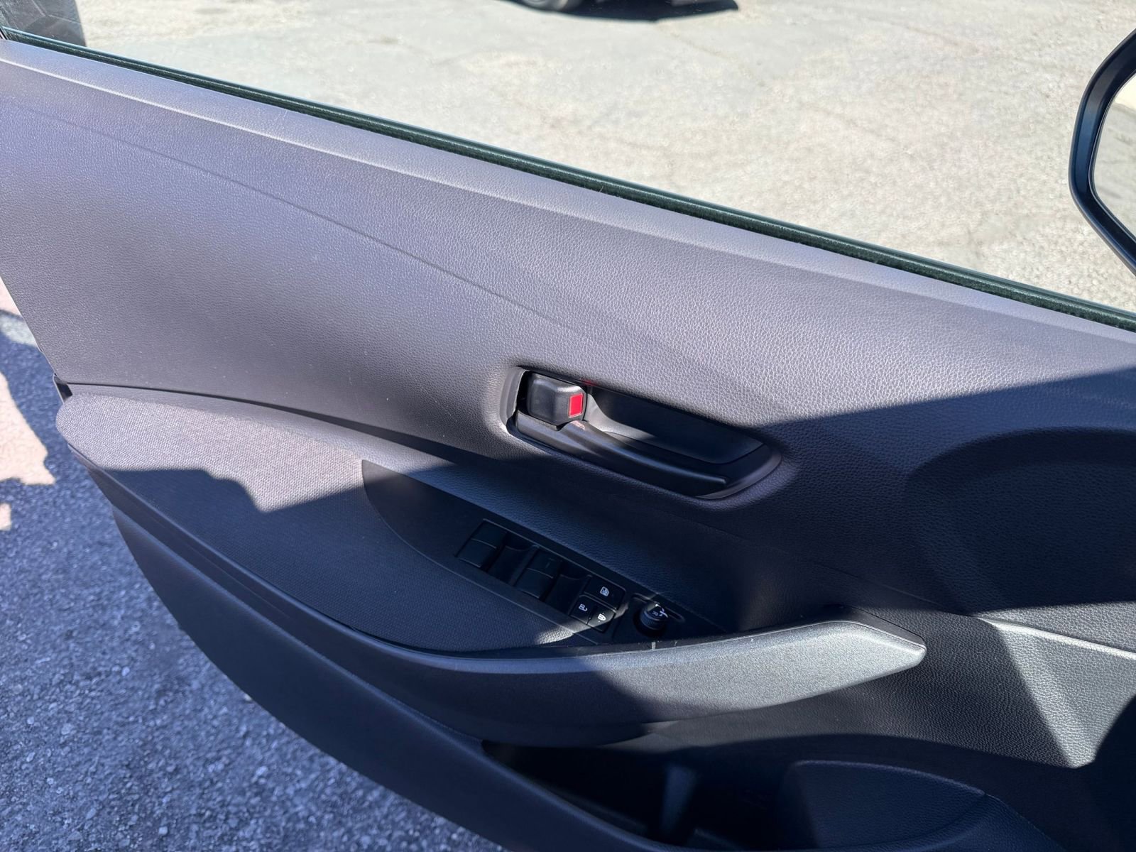 Thumbnail: 2025 Toyota Corolla - 18