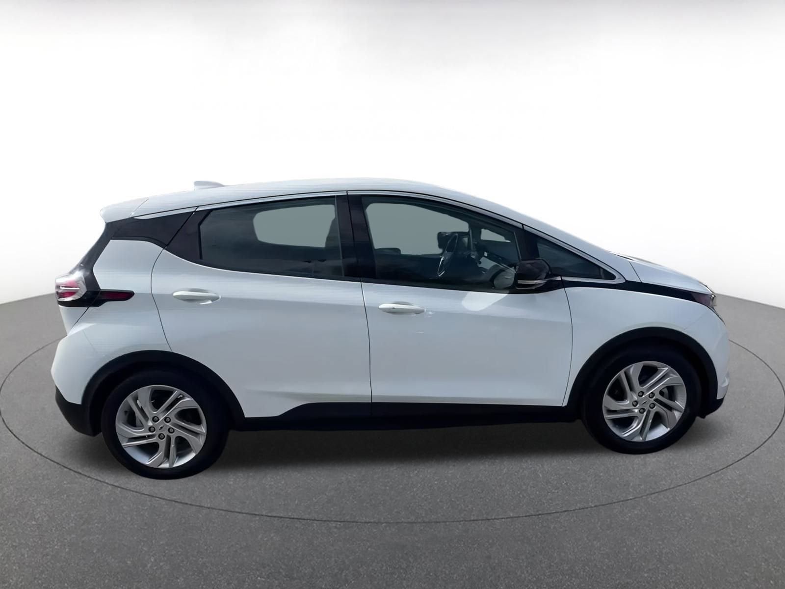 Thumbnail: 2023 Chevrolet Bolt EV - 16
