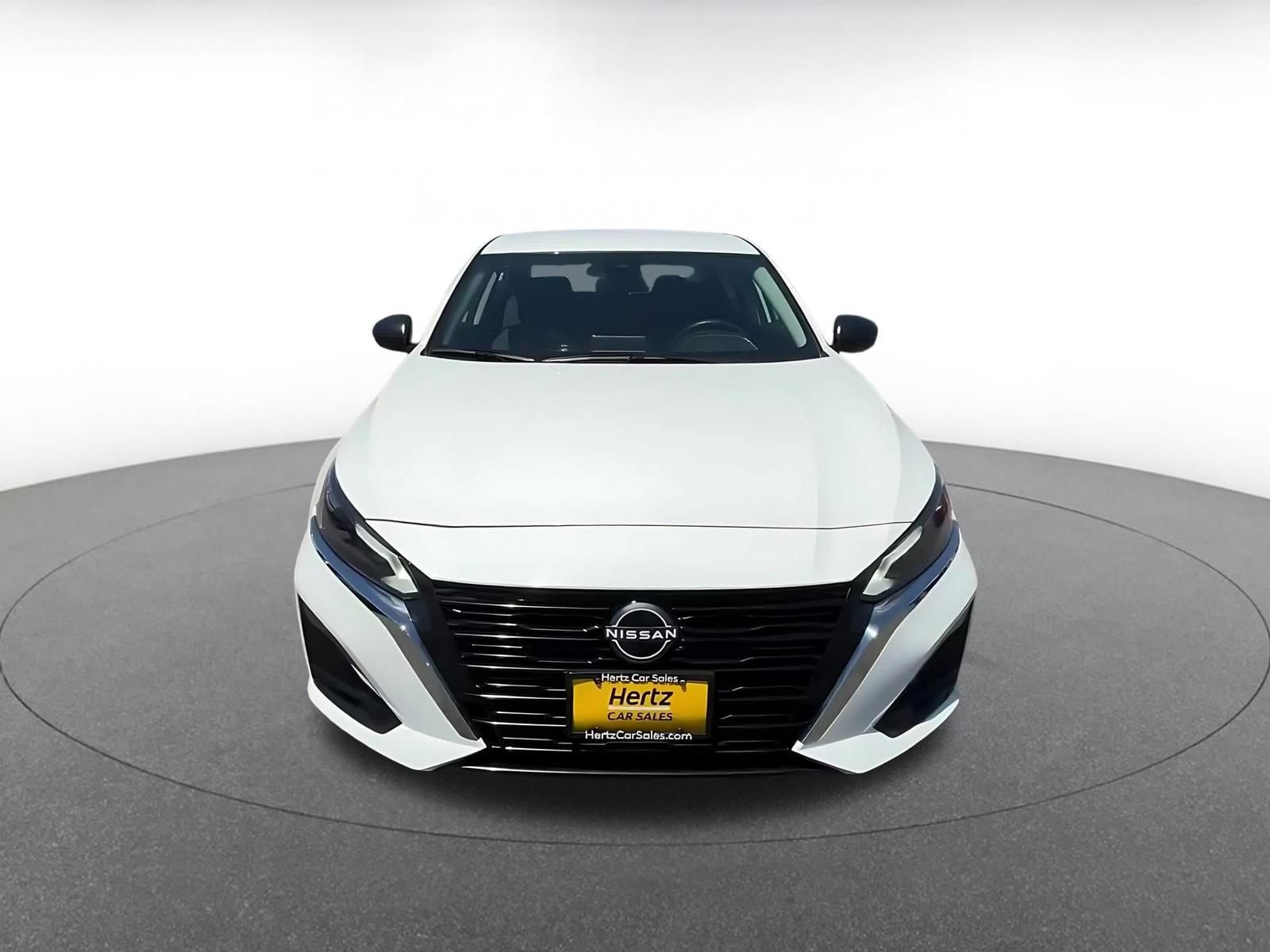 Thumbnail: 2025 Nissan Altima - 4